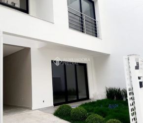 Casa no Bairro Centro em Balneário Camboriú com 3 Dormitórios (3 suítes) - 466970