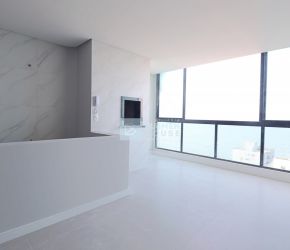 Apartamento no Bairro Centro em Balneário Piçarras com 3 Dormitórios (3 suítes) e 110.83 m² - 4191681