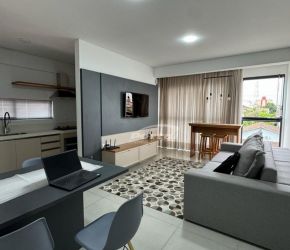 Apartamento no Bairro Centro em Balneário Piçarras com 2 Dormitórios (1 suíte) e 76 m² - 35718240