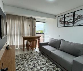 Apartamento no Bairro Centro em Balneário Piçarras com 2 Dormitórios (1 suíte) e 76 m² - 35718240