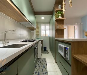 Apartamento no Bairro Centro em Balneário Piçarras com 2 Dormitórios e 67 m² - 4651726