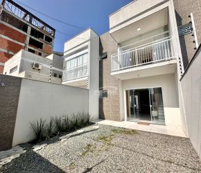 Casa no Bairro Itacolomi em Balneário Piçarras com 3 Dormitórios (1 suíte) e 105 m² - 35716903
