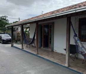 Casa em Balneário Piçarras com 2 Dormitórios (1 suíte) - 14