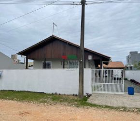 Casa no Bairro Itajuba em Barra Velha com 3 Dormitórios (1 suíte) - 4286