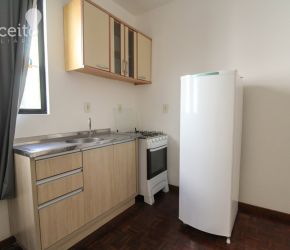 Apartamento no Bairro Água Verde em Blumenau com 1 Dormitórios e 30 m² - 388