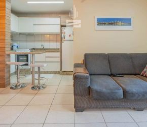Apartamento no Bairro Água Verde em Blumenau com 3 Dormitórios (1 suíte) e 81 m² - 7990