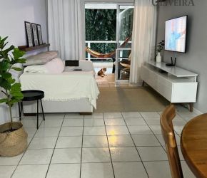 Apartamento no Bairro Água Verde em Blumenau com 2 Dormitórios e 82 m² - A126