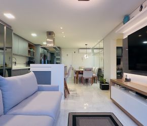 Apartamento no Bairro Água Verde em Blumenau com 3 Dormitórios (1 suíte) e 88 m² - 5860003