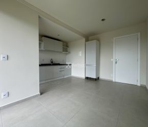 Apartamento no Bairro Badenfurt em Blumenau com 2 Dormitórios (1 suíte) e 55 m² - 3825021