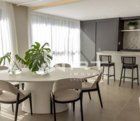 Apartamento no Bairro Bom Retiro em Blumenau com 3 Dormitórios (3 suítes) e 170 m² - 2532