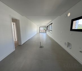 Apartamento no Bairro Centro em Blumenau com 4 Dormitórios (4 suítes) e 218 m² - 3690540