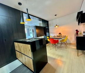 Apartamento no Bairro Centro em Blumenau com 1 Dormitórios e 26.7 m² - AP0001