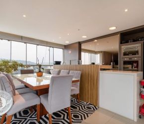 Apartamento no Bairro Centro em Blumenau com 3 Dormitórios (1 suíte) - 2176