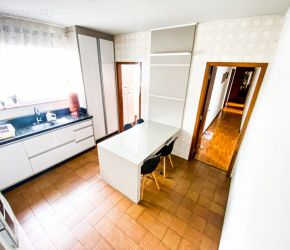 Apartamento no Bairro Centro em Blumenau com 4 Dormitórios (1 suíte) e 130 m² - 2840