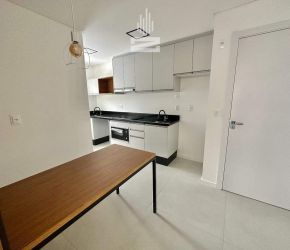 Apartamento no Bairro Garcia em Blumenau com 1 Dormitórios e 34 m² - 8212