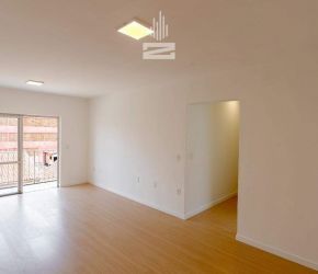 Apartamento no Bairro Garcia em Blumenau com 3 Dormitórios e 97 m² - 9144
