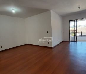 Apartamento no Bairro Garcia em Blumenau com 3 Dormitórios (1 suíte) e 142 m² - 35718508