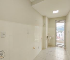 Apartamento no Bairro Garcia em Blumenau com 2 Dormitórios (1 suíte) e 64.79 m² - 4112507