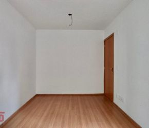 Apartamento no Bairro Itoupava Central em Blumenau com 2 Dormitórios e 40 m² - 2797