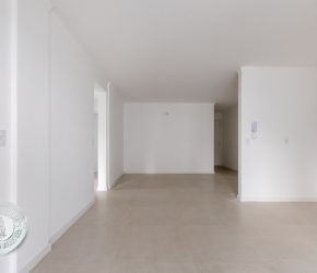 Apartamento no Bairro Itoupava Central em Blumenau com 3 Dormitórios (1 suíte) - 1740