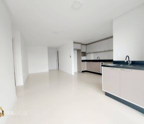 Apartamento no Bairro Itoupava Seca em Blumenau com 2 Dormitórios (2 suítes) e 75 m² - 1421
