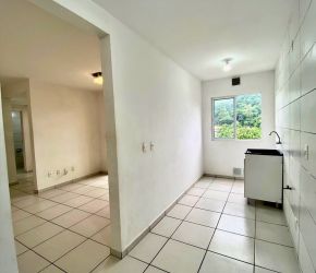 Apartamento no Bairro Itoupavazinha em Blumenau com 2 Dormitórios e 68 m² - 4401270