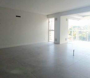 Apartamento no Bairro Ponta Aguda em Blumenau com 3 Dormitórios (1 suíte) e 144.94 m² - 1332757