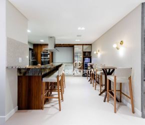 Apartamento no Bairro Ponta Aguda em Blumenau com 3 Dormitórios (3 suítes) e 130 m² - AP0306