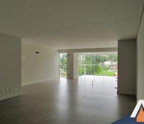 Apartamento no Bairro Ponta Aguda em Blumenau com 3 Dormitórios (3 suítes) e 144.9 m² - AP02782V