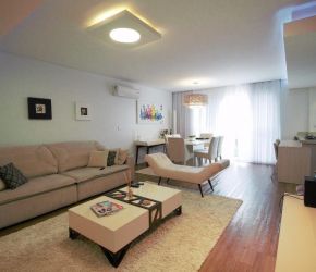 Apartamento no Bairro Ponta Aguda em Blumenau com 3 Dormitórios (3 suítes) e 167 m² - 131