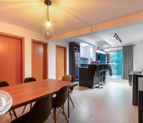 Apartamento no Bairro Salto Norte em Blumenau com 3 Dormitórios (1 suíte) - 2102
