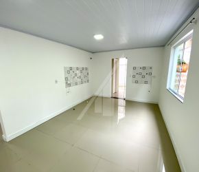 Apartamento no Bairro Valparaiso em Blumenau com 2 Dormitórios e 65 m² - 7928
