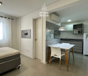 Apartamento no Bairro Velha em Blumenau com 1 Dormitórios e 29 m² - 9177