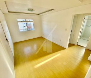 Apartamento no Bairro Velha em Blumenau com 2 Dormitórios e 61.35 m² - 8003