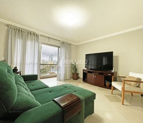Apartamento no Bairro Velha em Blumenau com 3 Dormitórios (1 suíte) e 146 m² - 8487