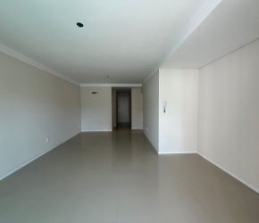 Apartamento no Bairro Velha em Blumenau com 3 Dormitórios (3 suítes) e 107 m² - 9527