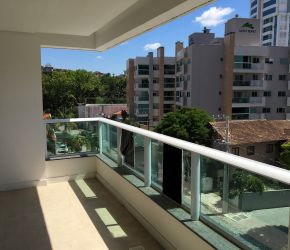 Apartamento no Bairro Vila Nova em Blumenau com 3 Dormitórios (3 suítes) e 123 m² - HZ005
