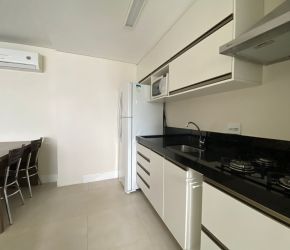 Apartamento no Bairro Victor Konder em Blumenau com 2 Dormitórios (1 suíte) e 63 m² - 5061257