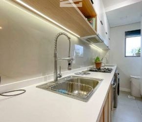 Apartamento no Bairro Victor Konder em Blumenau com 1 Dormitórios e 41 m² - 8940