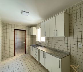 Apartamento no Bairro Victor Konder em Blumenau com 2 Dormitórios (1 suíte) e 72.7 m² - 3311210