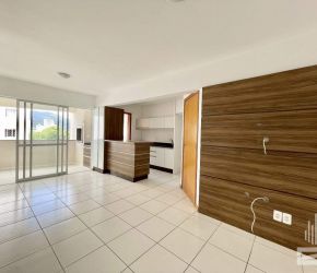 Apartamento no Bairro Vila Nova em Blumenau com 3 Dormitórios (1 suíte) e 75 m² - 4746