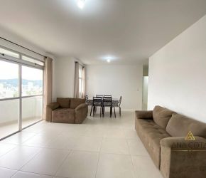 Apartamento no Bairro Vila Nova em Blumenau com 3 Dormitórios (1 suíte) e 92 m² - AP0518