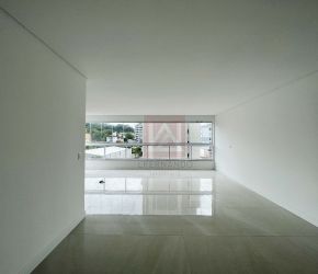 Apartamento no Bairro Vila Nova em Blumenau com 3 Dormitórios (3 suítes) e 121 m² - 89921