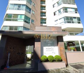 Apartamento no Bairro Vila Nova em Blumenau com 4 Dormitórios (1 suíte) e 200 m² - 0915