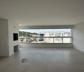Apartamento no Bairro Vila Nova em Blumenau com 3 Dormitórios (3 suítes) e 121.14 m² - 3824177