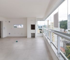 Apartamento no Bairro Vila Nova em Blumenau com 3 Dormitórios (3 suítes) e 121 m² - 3318848