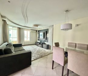 Apartamento no Bairro Vila Nova em Blumenau com 3 Dormitórios (3 suítes) e 250 m² - 4506