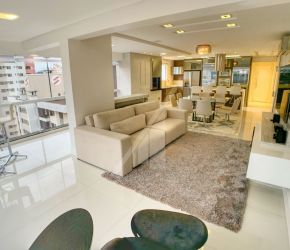 Apartamento no Bairro Vila Nova em Blumenau com 3 Dormitórios (3 suítes) e 138 m² - 0306
