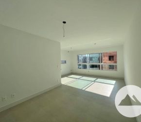 Apartamento no Bairro Vila Nova em Blumenau com 3 Dormitórios (3 suítes) e 88 m² - AP0112