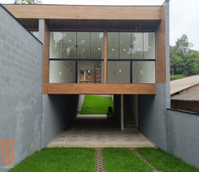 Casa no Bairro Água Verde em Blumenau com 2 Dormitórios e 57 m² - 6350093